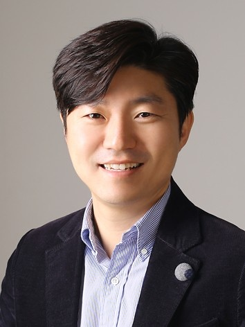 Researcher Lee, Wang Sang photo