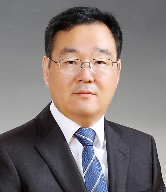Researcher Choe, Chong Pyo photo