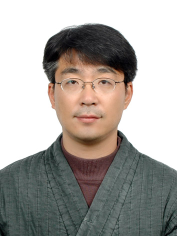 Researcher Kang, Yune Sik photo