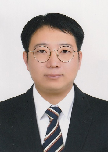 Researcher Lee, Young Wook photo